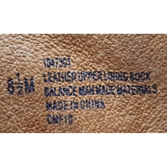 Sofft Women's 8.5M Black Ophelia Heeled Leather Zip Up Ankle Boots FLAW - Picture 3 of 10